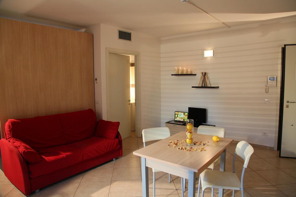 Residence Ilario Suite Hotel Riccione Habitación foto